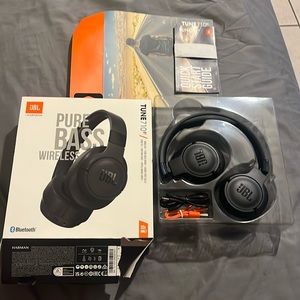 JBL Bluetooth headphones wireless
